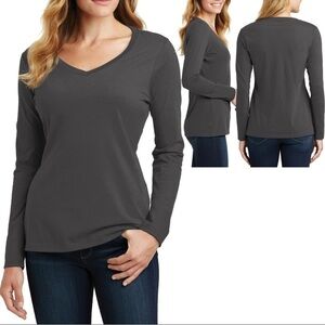 🩶 UNIVERSAL STANDARD Long Sleeve V Rex Tee – Castlerock 4XS(00-0)